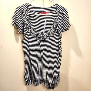 ELLE women's Stripes Black and white casual blouse size XL NWT